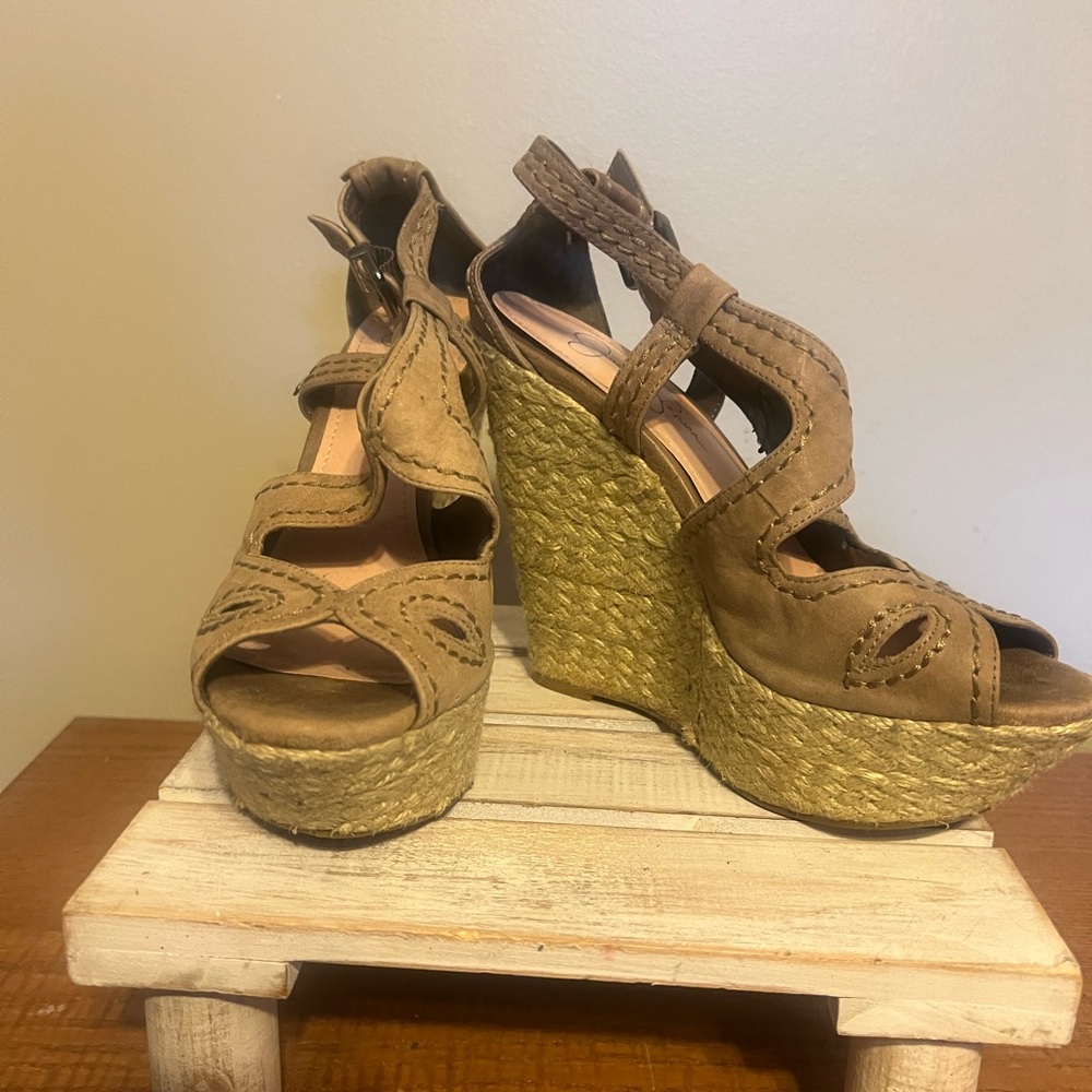 Jessica Simpson size 9 tan wedges